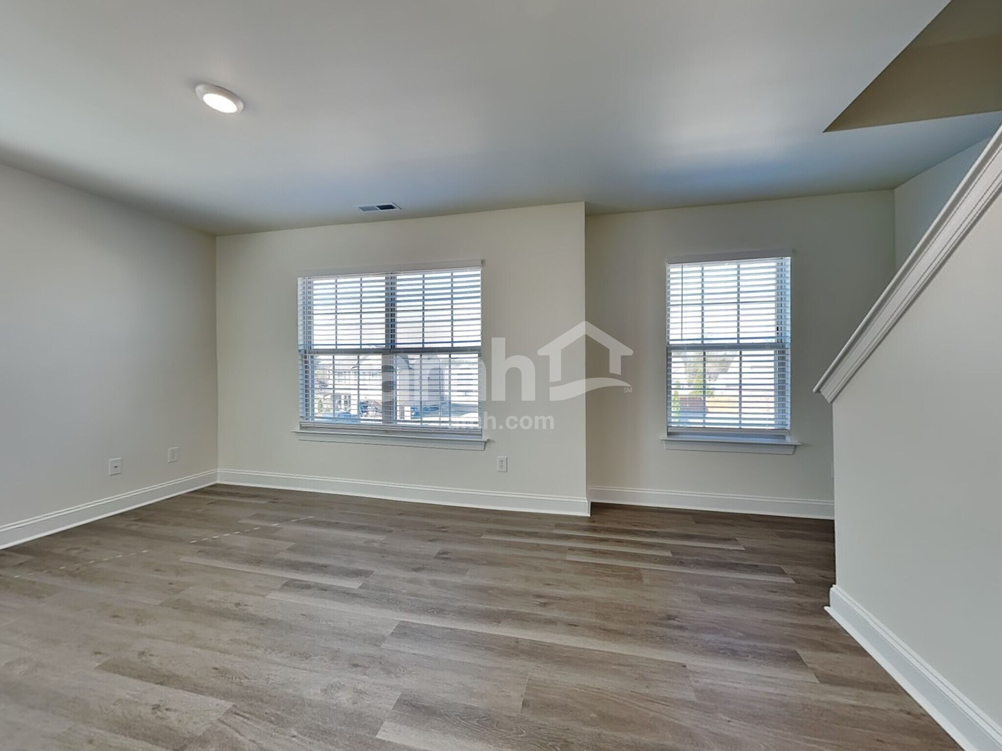 Building Photo - 806 Willow Tower Ct