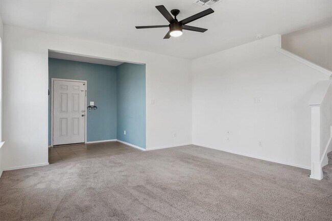 Building Photo - 925 Yellow Ribbon Trl