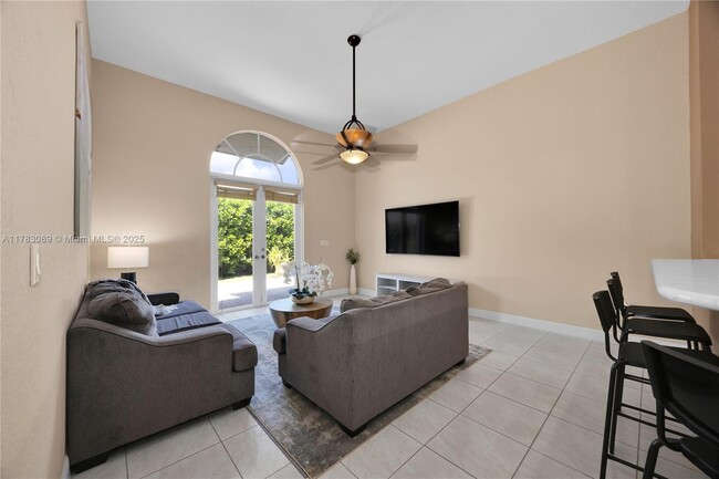 Building Photo - 16000 SW 91st Ct