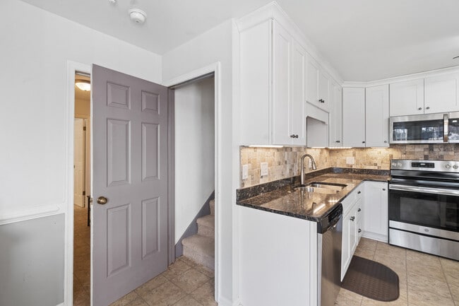 Building Photo - 531 Currituck Dr