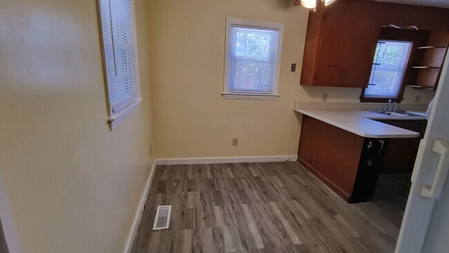 Building Photo - 5111 Palmetto Ln