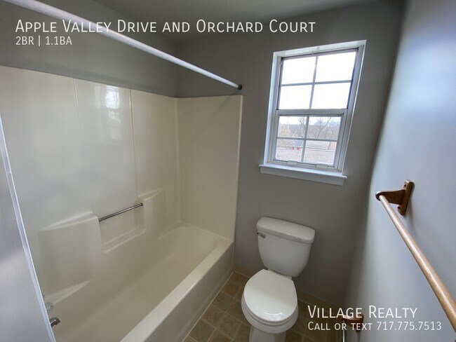 Building Photo - 502 Orchard Ct