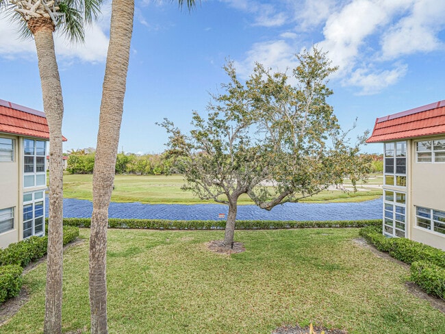 Building Photo - 74 Royal Oak Ct