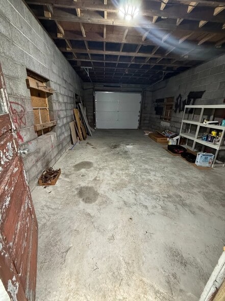 Building Photo - 411 Knarr St