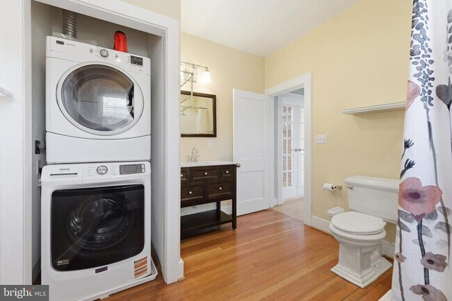 Building Photo - 5114 19th Rd N