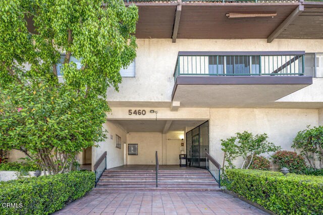 Building Photo - 5460 White Oak Ave