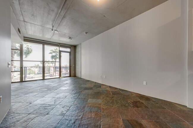 Building Photo - Juhl 345-City Views from this Spacious Deluxe Studio Residence