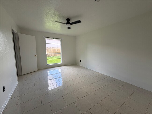 Building Photo - 14407 Locke Ln