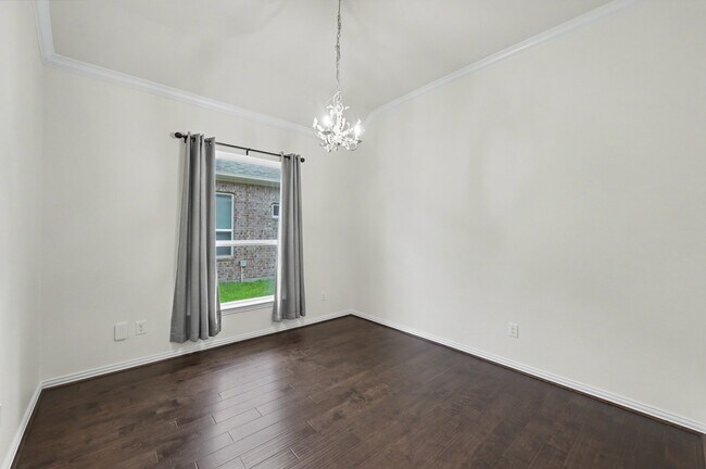Building Photo - 21327 Somerset Shores Crossing