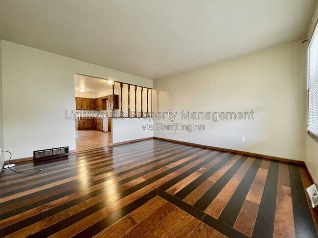 Building Photo - 8128 20th Ave