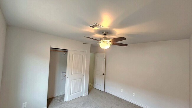 Building Photo - COURTYARD @CIELO VERDE