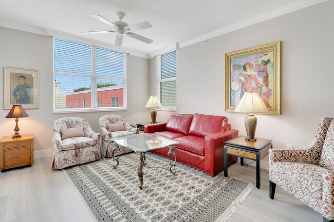 Building Photo - 804 E Windward Way