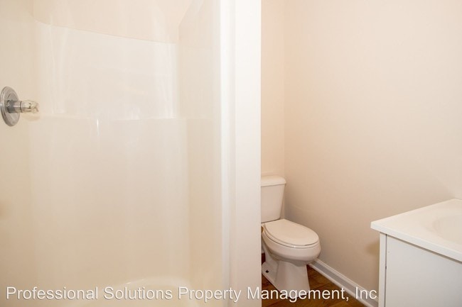 Building Photo - 1099 Merrick Dr
