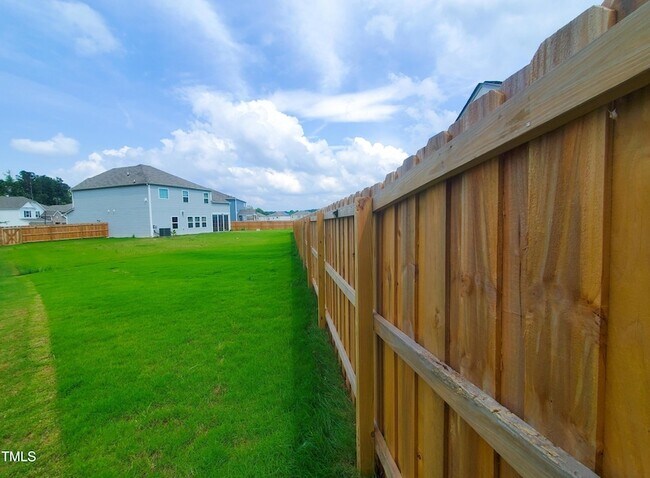 Building Photo - 3553 Lovage Dr