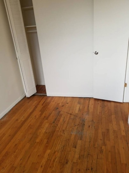 Building Photo - 94-30 59th Ave