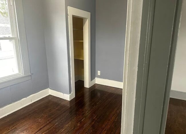 Building Photo - 404 Exchange Ave