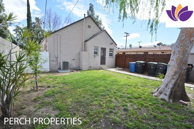 Building Photo - 179 W Spazier Ave