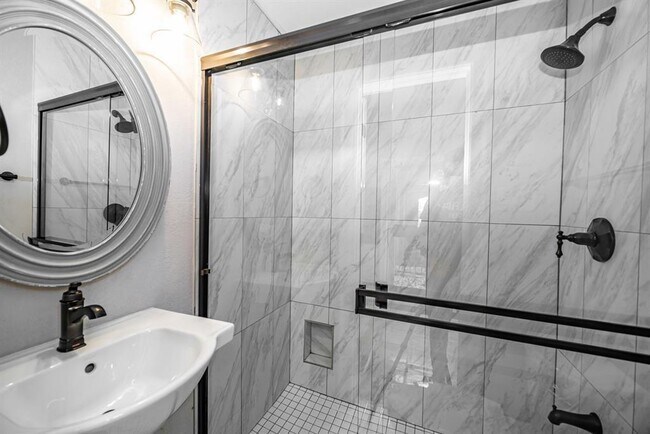 Building Photo - 14 Woodstone St