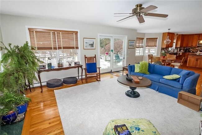 Building Photo - 641 Middle Rd