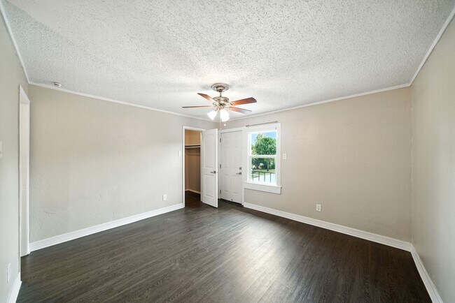 Building Photo - 1306 Taft St