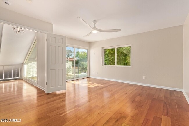 Building Photo - 5730 N Scottsdale Rd