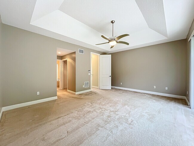 Building Photo - 1680 42nd Square