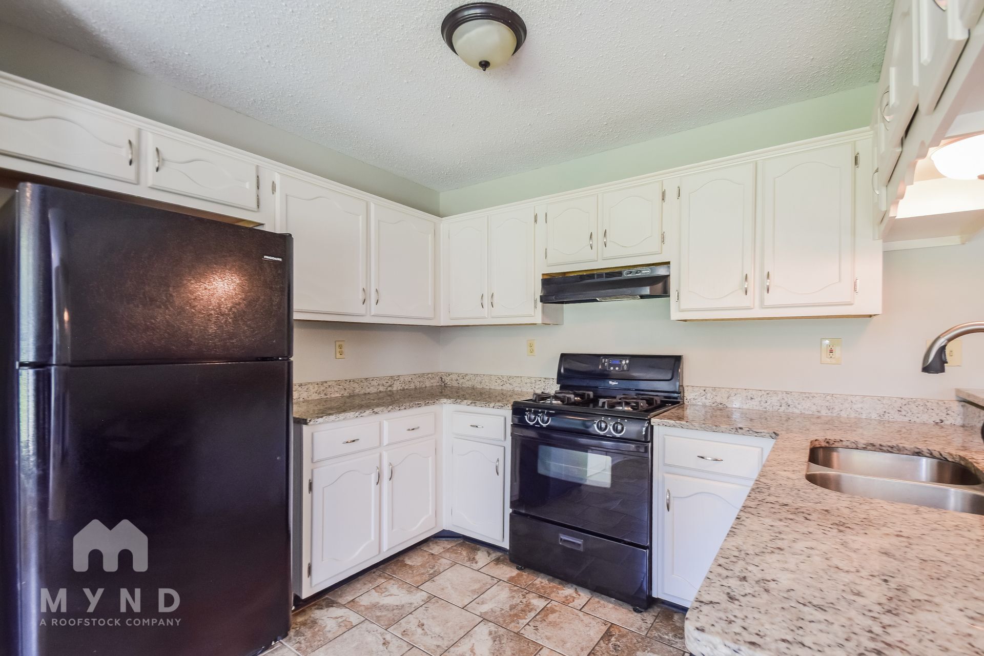 Building Photo - 6354 Amanda Oaks Cir N