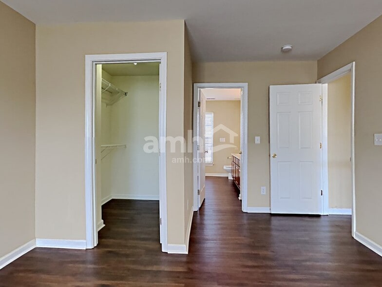 Building Photo - 10119 Fieldstone Ct