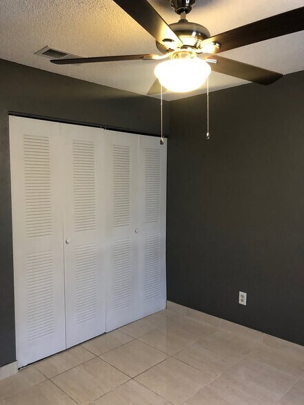 Building Photo - 43 Las Palmas Way