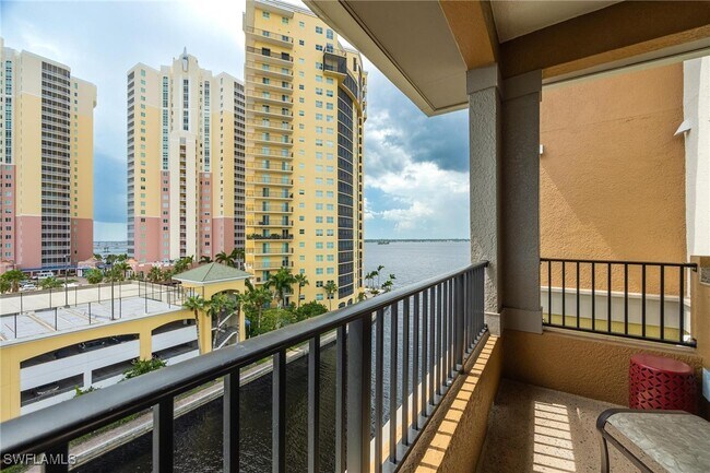 Building Photo - 2825 Palm Beach Blvd