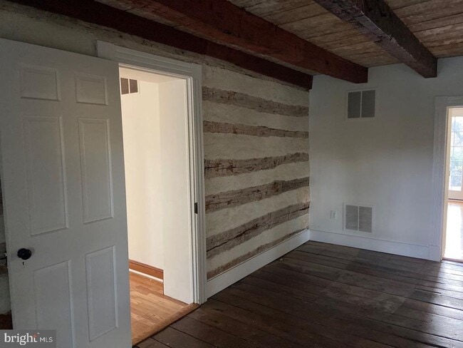 Building Photo - 12180 Clarksville Pike