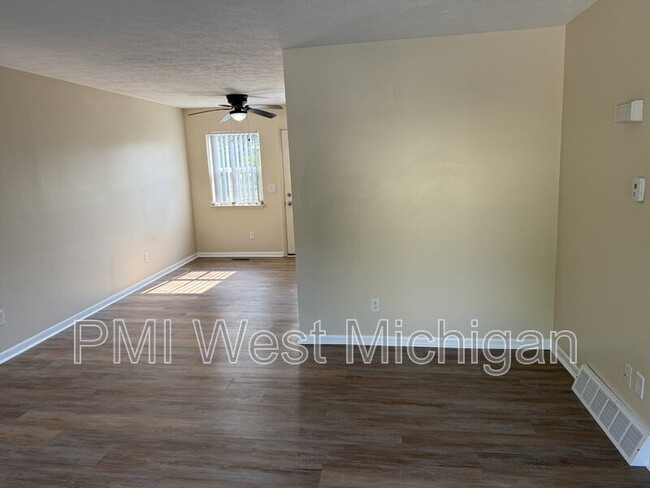 Building Photo - 4254 Bond St