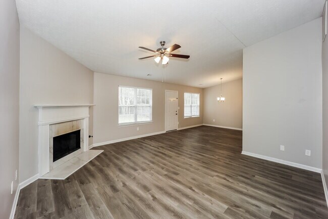 Building Photo - 235 Sandstone Dr