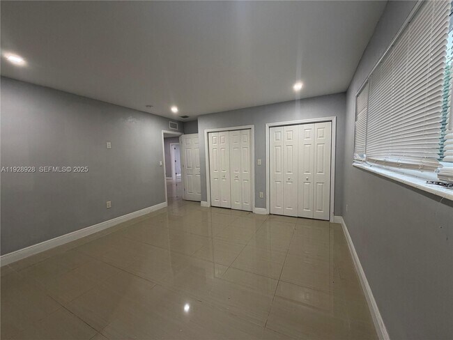 Building Photo - 45 NW 99th St