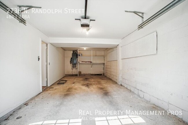 Building Photo - 2736 N Randolph St