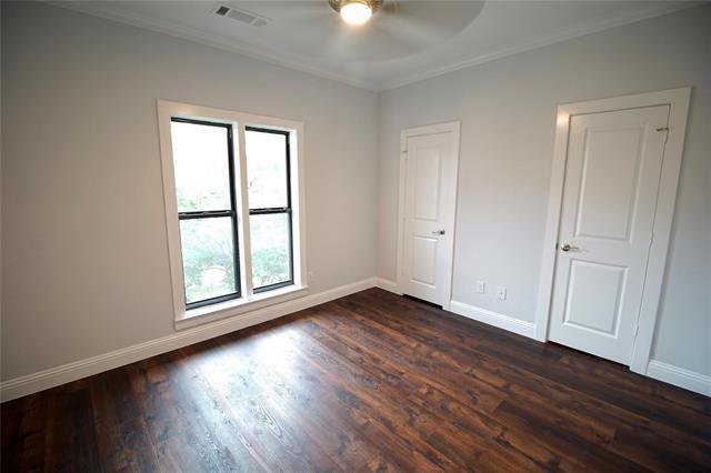 Building Photo - 10730 Park Village Pl