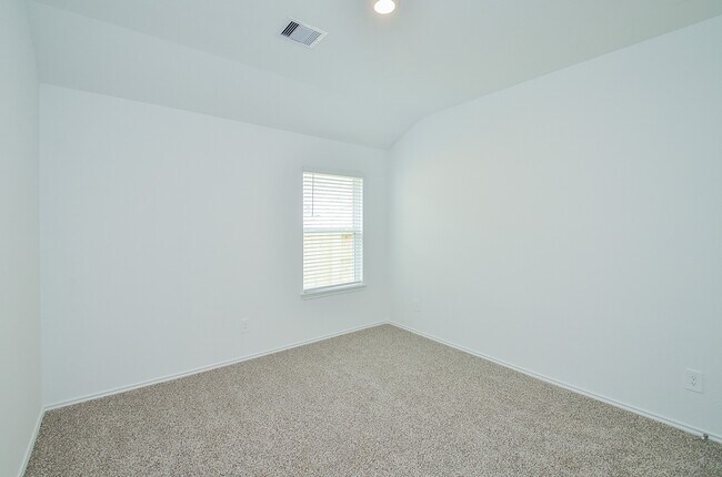 Building Photo - 3060 Emerald Ocean Dr