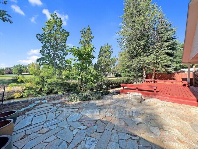 Building Photo - 759 S Coral Pl