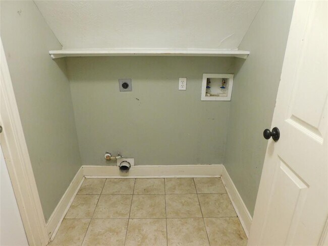 Building Photo - 2914 Bluegrass Ct