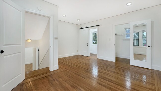 Building Photo - 4118-4120Penniman