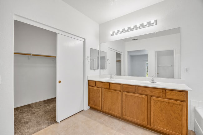 Building Photo - 9259 Crystal Falls Way