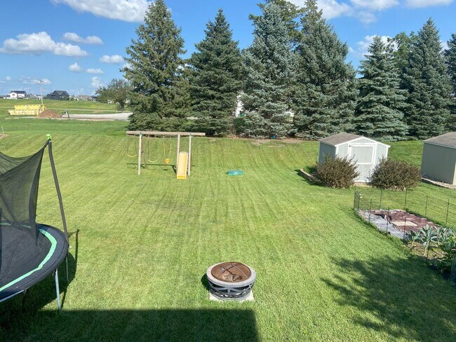 Building Photo - Spacious 4BR House in Ankeny