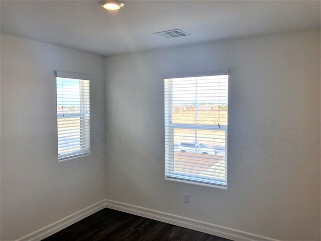 Building Photo - 5872 Petronius St
