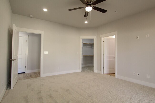Building Photo - New Home for Rent in Redding CA | Solar, 2 Car Garage, Covered Patio, No Pets