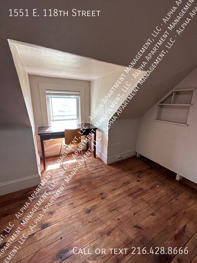 Building Photo - 1551 E 118th St