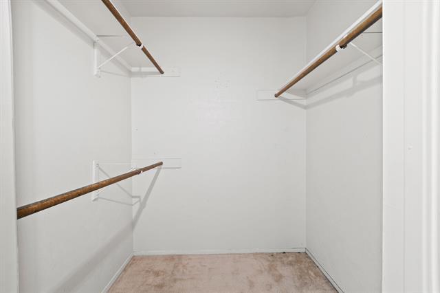 Building Photo - 2219 Greenvalley Dr
