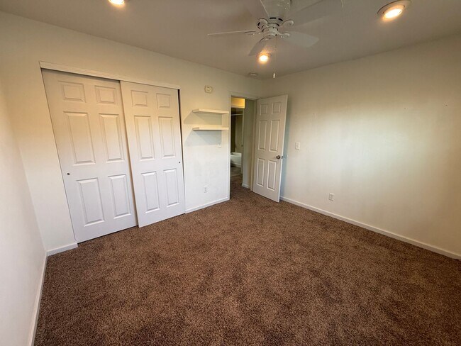 Building Photo - 5360 Glencullen Way