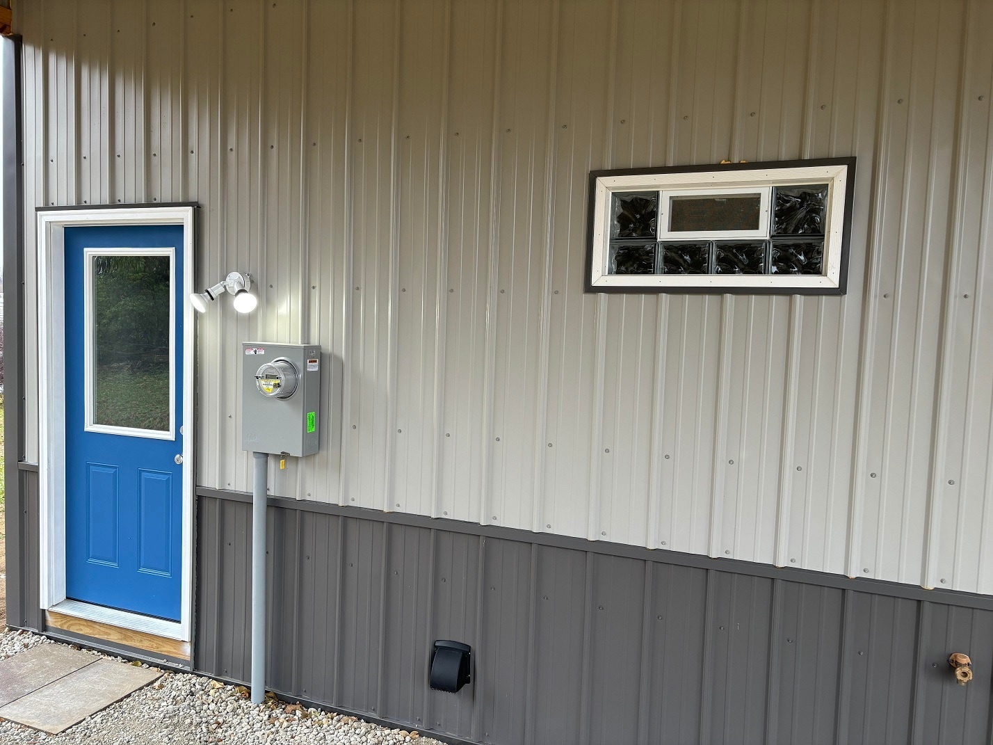 West Entry - 5640 Trailer Park Dr