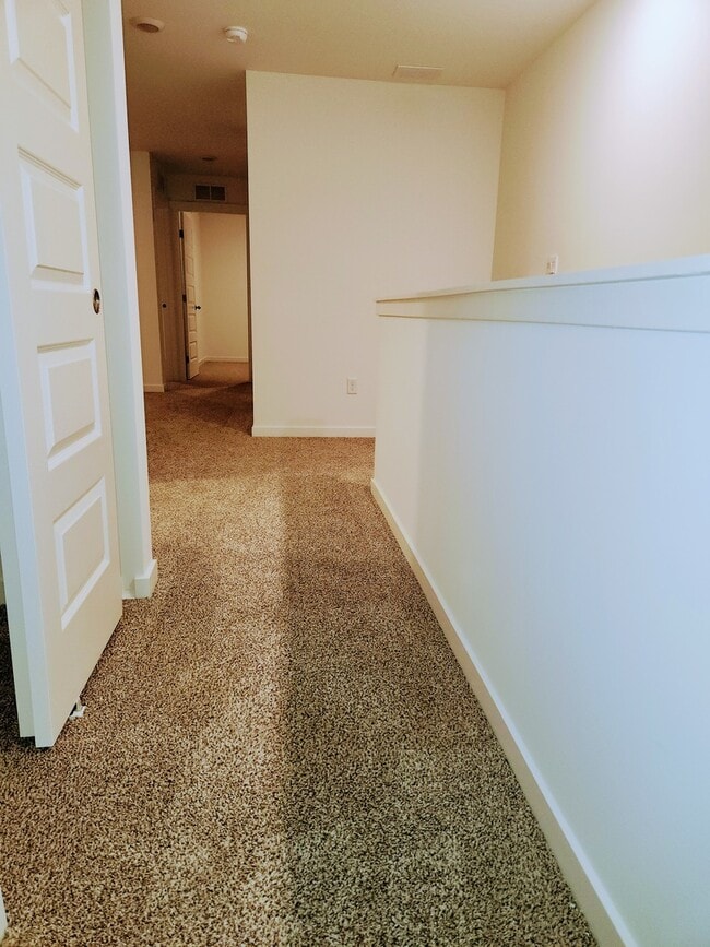 Building Photo - 2334 Noble Ln