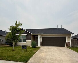 Building Photo - Wonderful three bedroom, 2 bath, home available now.  Pets allowed.